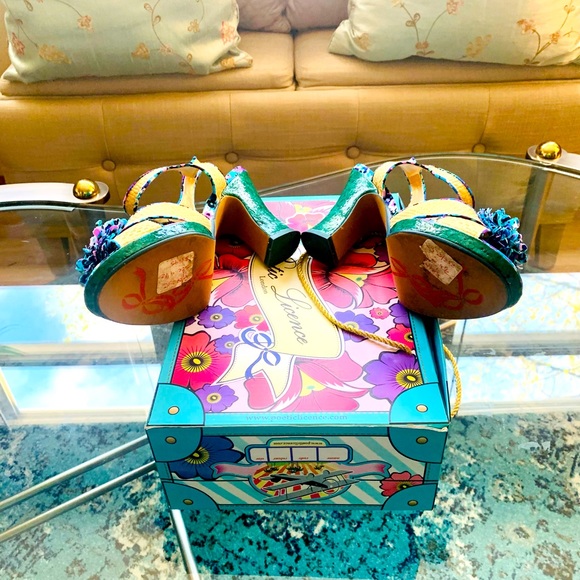 ✨ Antrhopologie✨ Raffia Chunky Sandals W/Corked Heels & Floral Accent - Picture 7 of 16